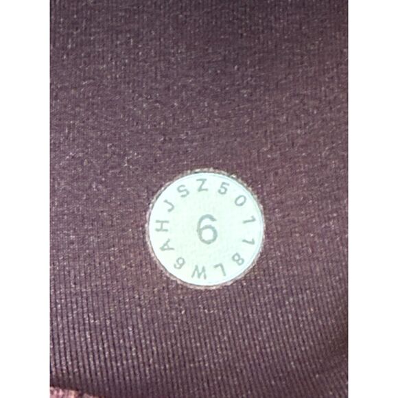 Lululemon Women's LW6AHJSZ Size 6 Purple In Movement Crop *Everlux 19" Leggings - Picture 8 of 12